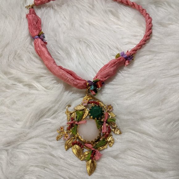 HANDCRAFTED NECKLACE SILK AND STONE - Picture 1 of 9